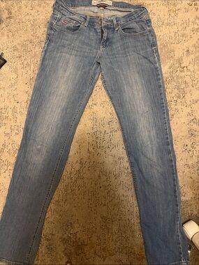 Hollister Women's Straight-Leg Jeans in Light Denim Blue